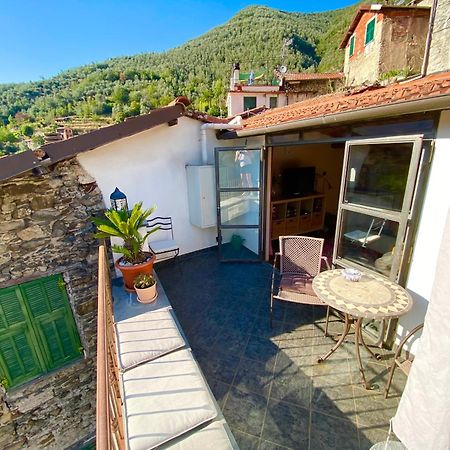 Iconic Italian Townhouse W Rooftop Terrace & Mountain View, Pigna Extérieur photo