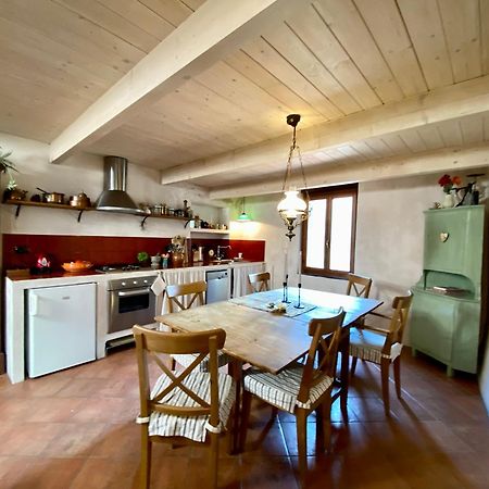 Iconic Italian Townhouse W Rooftop Terrace & Mountain View, Pigna Extérieur photo